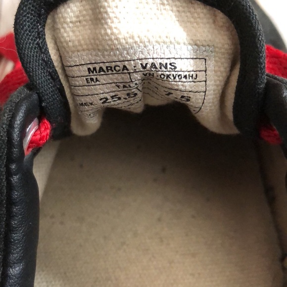 Vans - Picture 3 of 3